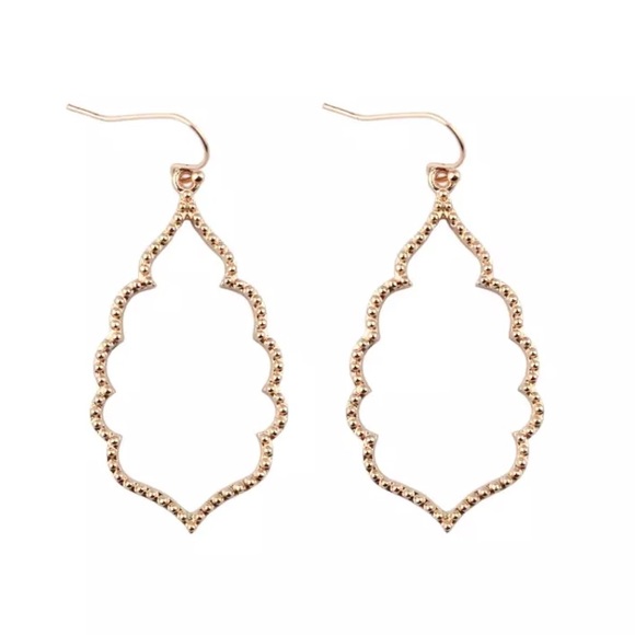 NEW!๐๐ROSE GOLD COLOR!๐๐GORGEOUS DROP EARRINGS - Picture 5 of 6